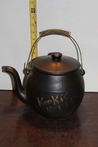 lot 9814 image: McCoy Cookie Kettle