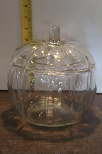 lot 9842 image: Clear Glass Pumpkin Cookie Jar