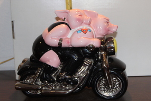 lot 9848 image: 1999 Clay Art Biker Hogs