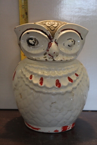 lot 9856 image: Antique Owl Cookie Jar