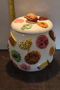 lot 9864 image: Cookie Cookie Jar