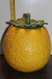 lot 9883 image: McCoy Cookie Jar