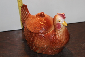 lot 9905 image: USA FAPCO Chicken Cookie Jar