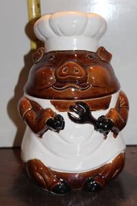 lot 9908 image: pig Chef Cookie Jar unmarked
