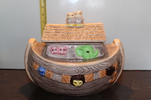 lot 9936 image: Noahs Ark Cookie Jar