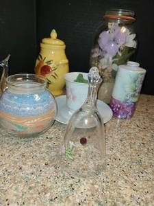 lot 1031 image: Various Glass. GINGER JAR, Bell, snail, and jar with sand and flowers