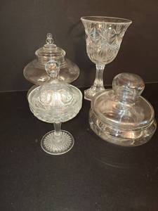 lot 1044 image: Miscellaneous Glass Candy Dishes. 8 pcs.