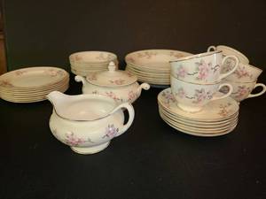 lot 1054 image: 37pcs China Dinnerware. Eggshell Nautilus
