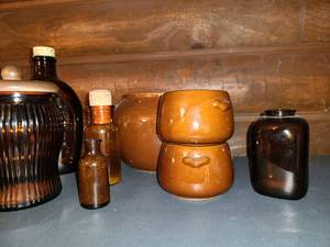 lot 1067 image: Brown Glass. 9 pcs.