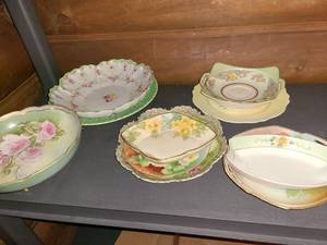 lot 1082 image: 11 Pcs. China. Various Shapes and Sizes