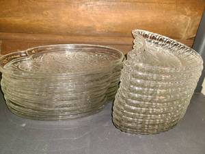lot 1083 image: Glass Snack Plates. 19 Pcs.