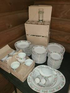 lot 1137 image: CHRISTMAS DISHES. GIBSON. 85 Pcs. Set and 15 glasses