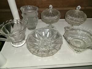 lot 1145 image: Miscellaneous Glass. 12 pcs.