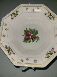 lot 1157 image: NIKKO Collection 6 pcs. Octagon Shaped Fruit Bowls