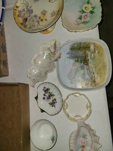 lot 1161 image: 8 Floral Pieces and 1 Scenery