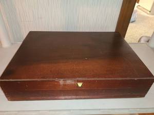 lot 1171 image: Siverware Chest