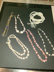 lot 1504 image: Beaded Necklaces. Costume Jewelry 6 pcs.