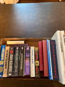 lot 2004 image: Assorted books