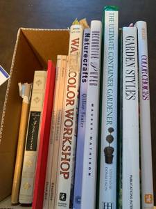 lot 2014 image: Assorted books