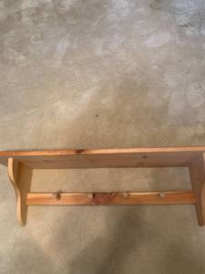 lot 2031 image: Shelf with coat hooks � cracked