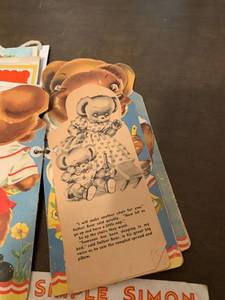 lot 2039 image: Assorted old greeting cards and picture books