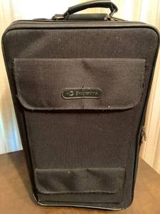 lot 2066 image: Suitcase 22 x 14