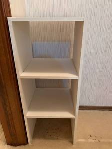 lot 2072 image: Small bookshelf 30 x 12