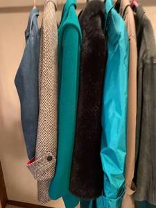 lot 2077 image: Assorted winter coats large and extra-large