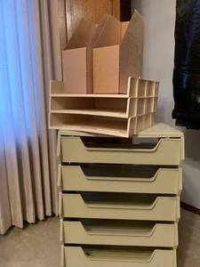 lot 2078 image: Assorted office storage