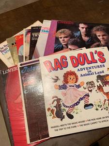 lot 2084 image: Assorted albums