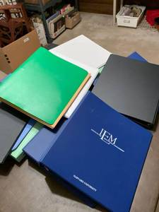 lot 2086 image: Assorted looseleaf binder�s