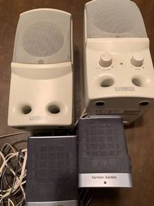 lot 2093 image: Computer speakers