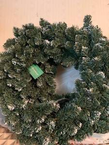 lot 2134 image: Two wreaths
