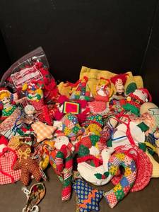 lot 2141 image: Cloth Christmas decor