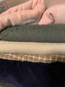 lot 2167 image: Throw blankets