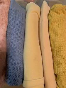 lot 2173 image: Blankets