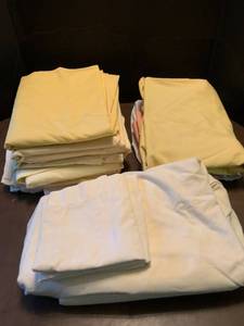 lot 2209 image: Assortment of full-size sheets