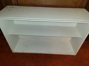 lot 3031 image: 2 Shelf Bookcase. 23 x 36 x 11.5