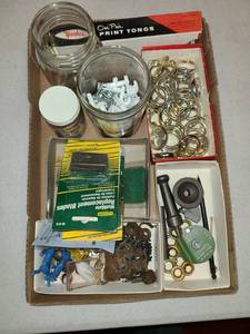 lot 3098 image: Artist Supplies. Miscellaneous Items