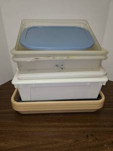 lot 3213 image: Crafters Tubs, Jars, and Miscellaneous Items.