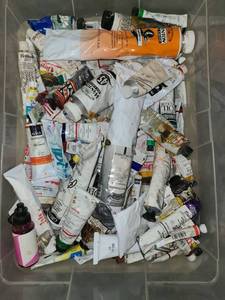 lot 3220 image: Artist Oil Colors. Many, Many Colors