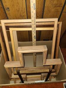 lot 3239 image: Box of Frames. 8 pcs. Various Sizes. NO Glass