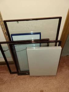 lot 3255 image: 5 Frames Various Sizes and all have glass