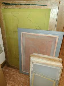 lot 3319 image: Silk Screen. 10 pcs. 32 x 25 down to 9 x 9. with silk screen transparencies