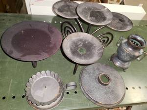 lot 3416 image: 5 Candle Holders