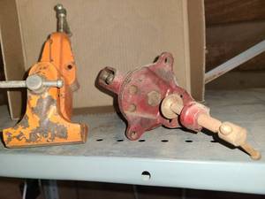 lot 4007 image: Vises. 2. Red one is made in USA