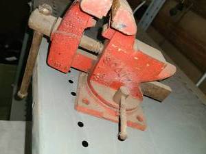 lot 4010 image: Vise. SCOUT 3 12