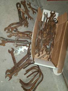 lot 4014 image: Hand Tools. Rusty. Need some TLC