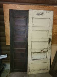 lot 4019 image: Doors. 2 Sizes are 78 tall x 30 x 2
