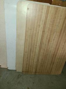 lot 4022 image: 4 Pcs. of Formica Table Tops. 32 x 27.5